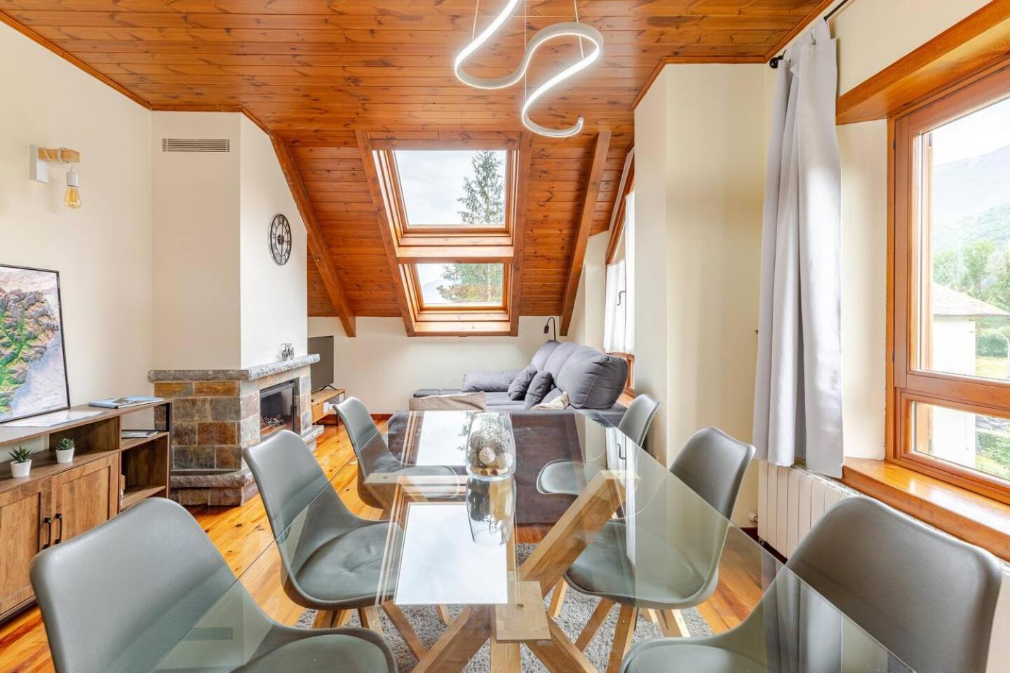 אסטרי ד'אנאו Family Attic Esterri מראה חיצוני תמונה